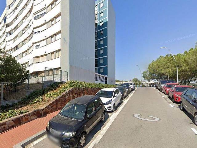 Piso en venta en calle Del Pedraforca, Barcelona, de 68 m² 1 habitación por 88.100