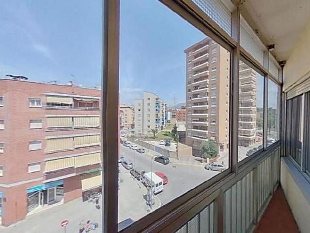 Piso en venta en calle Del Periodista Grané, Terrassa, de 73 m² 3 habitaciones por 99.515