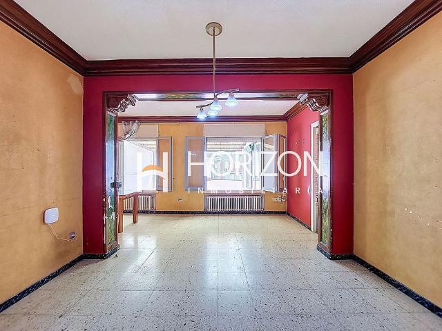 Piso en venta en calle Del Pintor Morell, Manresa, de 329 m² 4 habitaciones por 287.500