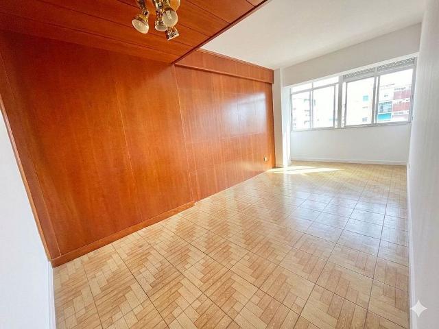 Piso en venta en calle Del Pont del Treball Digne, Barcelona, de 55 m² 2 habitaciones por 290.000