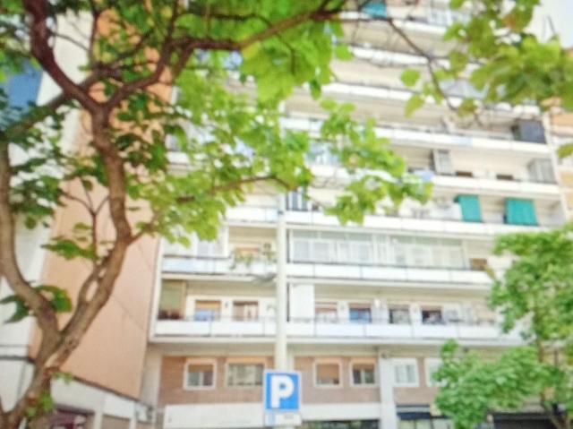 Piso en venta en calle Del Pont del Treball Digne, Barcelona, de 61 m² 2 habitaciones por 222.000