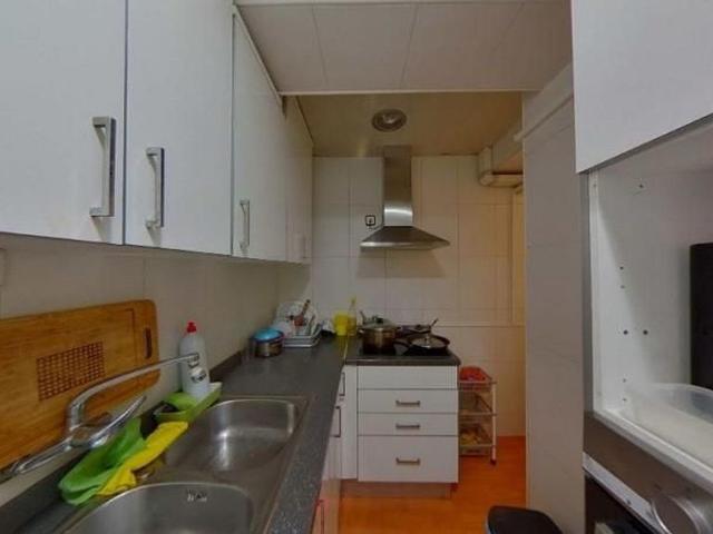 Piso en venta en calle Del Pont del Treball Digne, Barcelona, de 72 m² 1 habitación por 231.000