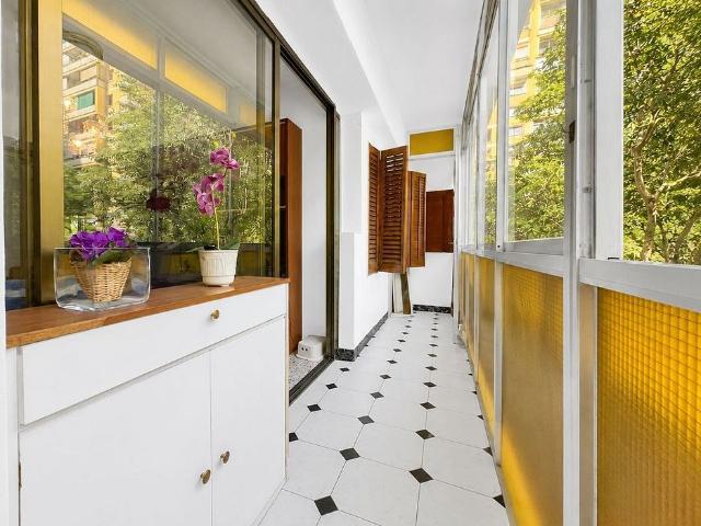 Piso en venta en calle Del Pont del Treball Digne, Barcelona, de 90 m² 4 habitaciones por 390.000
