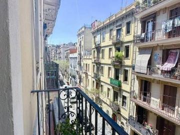 Piso en venta en calle Del Poeta Cabanyes, Barcelona, de 98 m² 4 habitaciones por 390.000