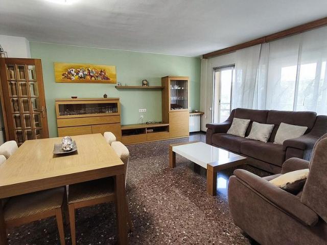 Piso en venta en calle Del Pla de L'ametllera, Terrassa, de 121 m² 4 habitaciones por 269.000