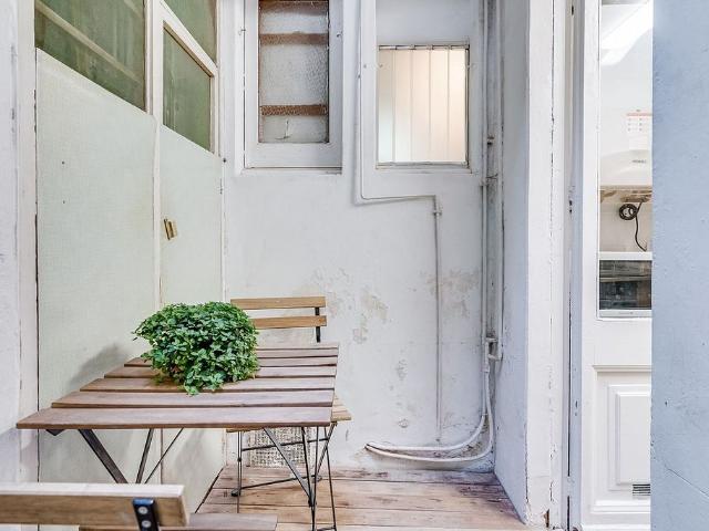 Piso en venta en calle Del Planeta, Barcelona, de 75 m² 3 habitaciones por 410.000