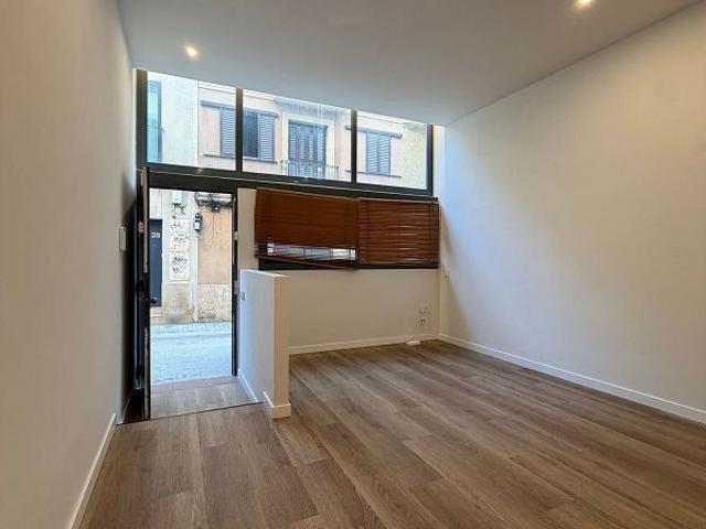 Piso en venta en calle Del Progrés, Barcelona, de 43 m² 1 habitación por 308.000