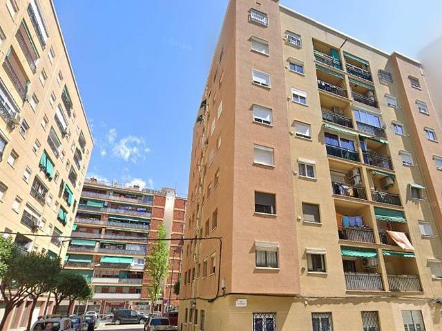 Piso en venta en calle Del Progrés, Llagosta, La, de 82 m² 4 habitaciones por 114.000