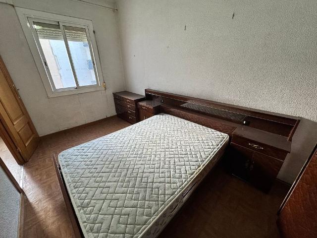 Piso en venta en calle Del Prat D'en Roquer, Barcelona, de 73 m² 3 habitaciones por 299.900