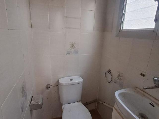 Piso en venta en calle Del Príncep de Viana, Barcelona, de 60 m² 3 habitaciones por 245.000
