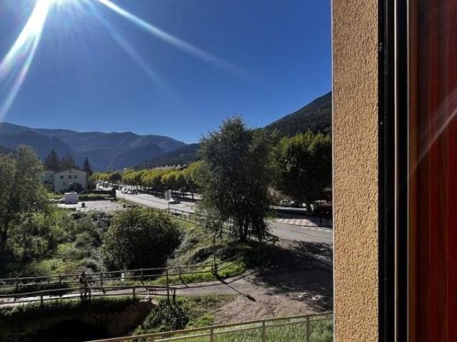 Piso en venta en calle Del Raval, Bagà, de 64 m² 2 habitaciones por 184.300