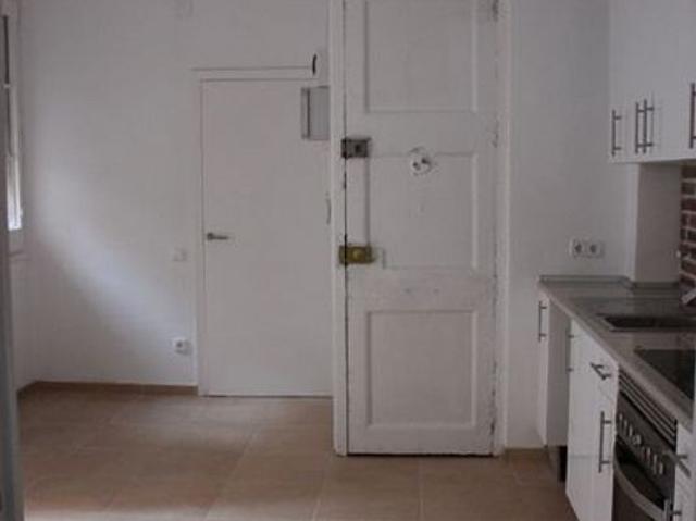 Piso en venta en calle Del Rector Bruguera, Barcelona, de 45 m² 1 habitación por 180.000