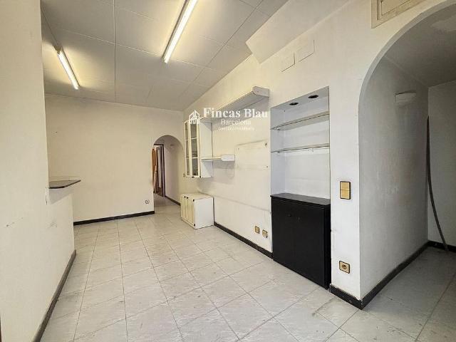 Piso en venta en calle Del Rec Comtal, Barcelona, de 53 m² 2 habitaciones por 210.000