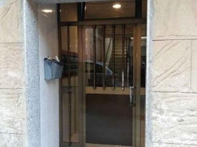 Piso en venta en calle Del Safir, Rubí, de 73 m² 3 habitaciones por 105.000
