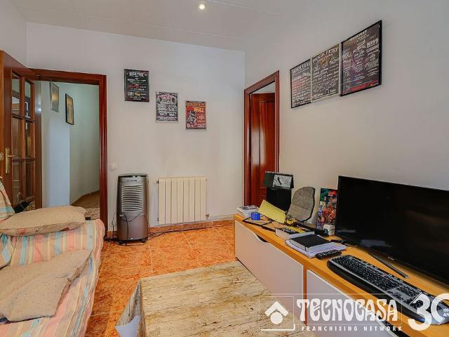 Piso en venta en calle Del Segre, Barcelona, de 64 m² 2 habitaciones por 269.000
