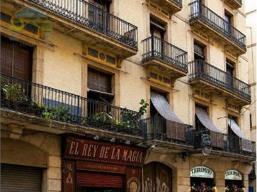 Piso en venta en calle Dels Cotoners, Barcelona, de 128 m² 4 habitaciones por 390.000
