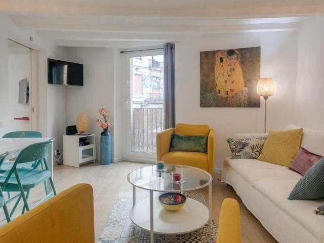Piso en venta en calle Dels Còdols, Barcelona, de 60 m² 2 habitaciones por 320.000