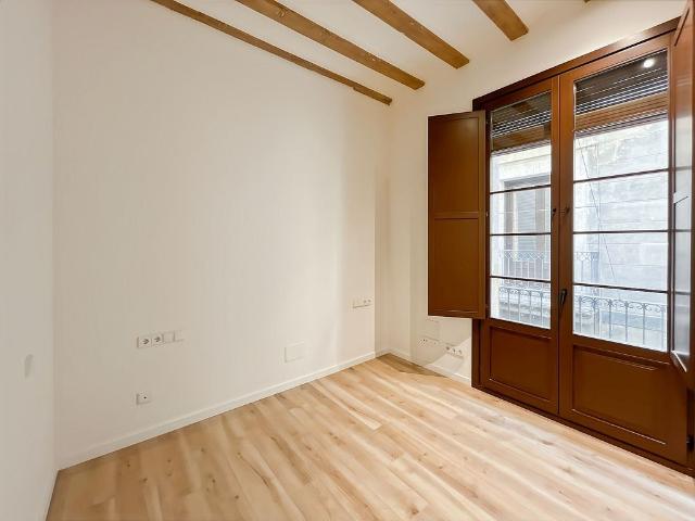 Piso en venta en calle Dels Codols, Barcelona, de 62 m² 2 habitaciones por 424.000