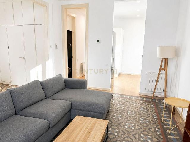 Piso en venta en calle Dels Còdols, Barcelona, de 76 m² 2 habitaciones por 398.000