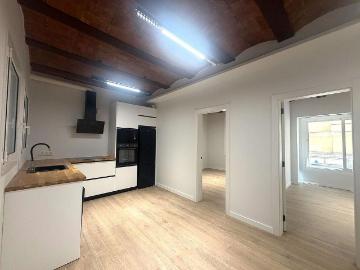 Piso en venta en calle Dels Còdols, Barcelona, de 90 m² 3 habitaciones por 345.000