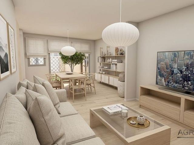 Piso en venta en calle Dels Catalans, Cornellà de Llobregat, de 107 m² 4 habitaciones por 398.000