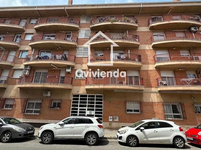 Piso en venta en calle Dels Afores, Ripollet, de 111 m² 3 habitaciones por 220.000
