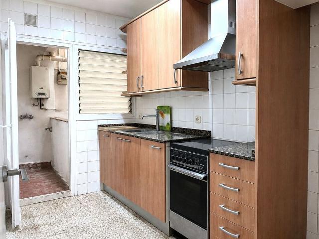 Piso en venta en calle Dels Agudells, Barcelona, de 63 m² 3 habitaciones por 245.000