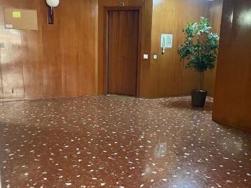 Piso en venta en plaza De Lesseps, Barcelona, de 82 m² 4 habitaciones por 398.900