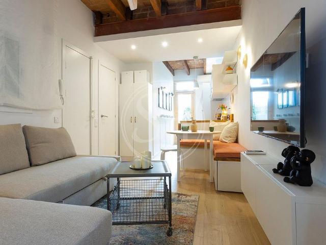 Piso en venta en calle Dels Albigesos, Barcelona, de 29 m² 1 habitación por 285.000