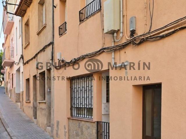 Piso en venta en calle Dels Almogàvers, Mataró, de 60 m² 3 habitaciones por 79.000