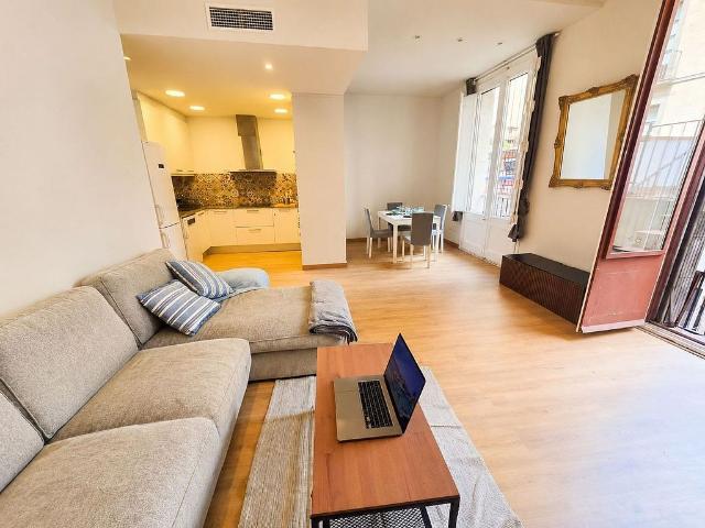 Piso en venta en calle Dels Banys Nous, Barcelona, de 143 m² 4 habitaciones por 680.000