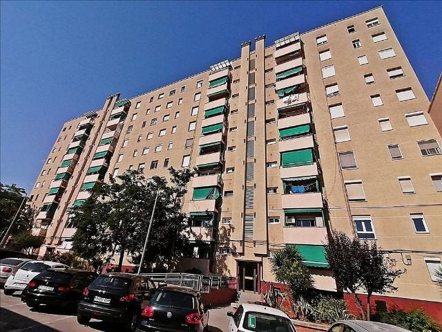 Piso en venta en calle Dels Drapaires, Sabadell, de 85 m² 3 habitaciones por 102.000