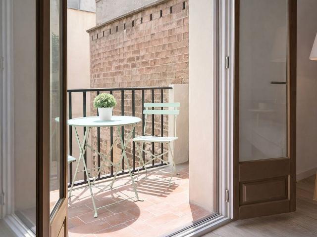 Piso en venta en calle Dels Escudellers, Barcelona, de 76 m² 3 habitaciones por 426.349