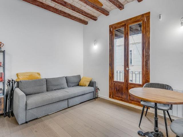 Piso en venta en calle Dels Magatzems, Barcelona, de 36 m² 1 habitación por 220.000