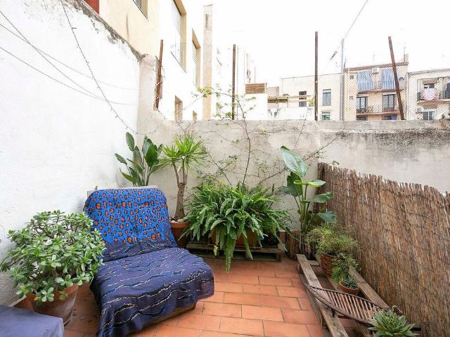 Piso en venta en calle Dels Mestres Casals i Martorell, Barcelona, de 35 m² 1 habitación por 195.000