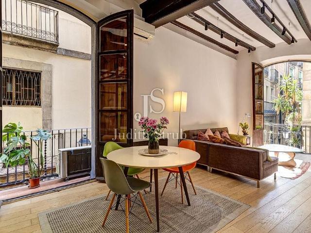 Piso en venta en calle Dels Mirallers, Barcelona, de 58 m² 1 habitación por 365.000