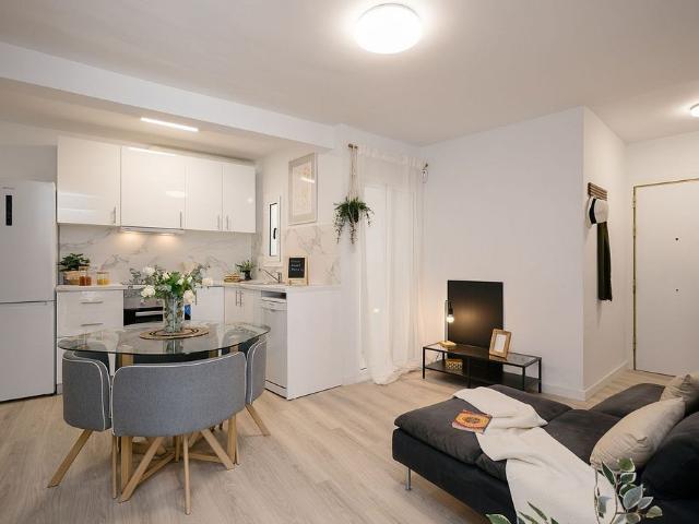 Ático en venta en calle Dels Nou Pins, Barcelona, de 54 m² 3 habitaciones por 269.000