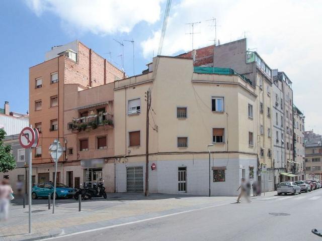 Piso en venta en calle Dels Naranjos, Hospitalet de Llobregat, L´, de 72 m² 2 habitaciones por 129.000