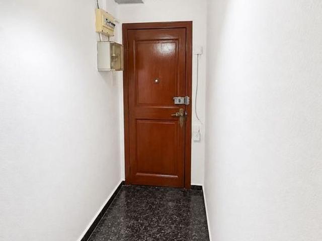 Piso en venta en calle Dels Salvador, Barcelona, de 40 m² 3 habitaciones por 165.000