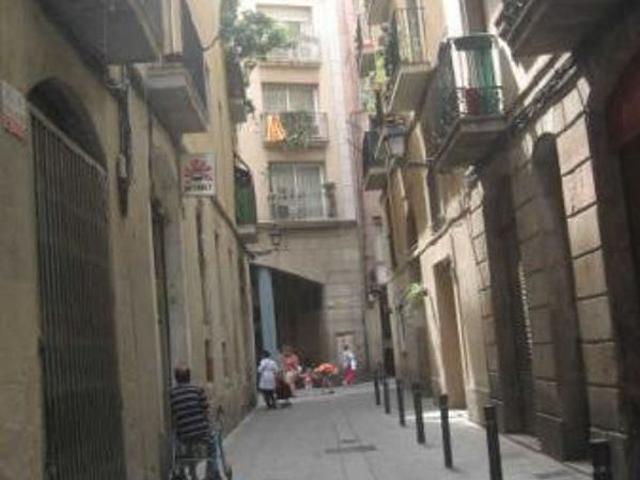 Piso en venta en calle Dels Salvador, Barcelona, de 50 m² 1 habitación por 154.400