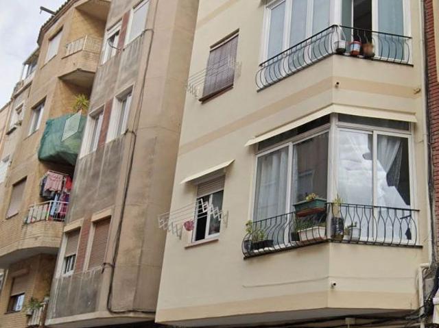 Piso en venta en calle Dels Pins, Hospitalet de Llobregat, L´, de 56 m² 2 habitaciones por 64.000