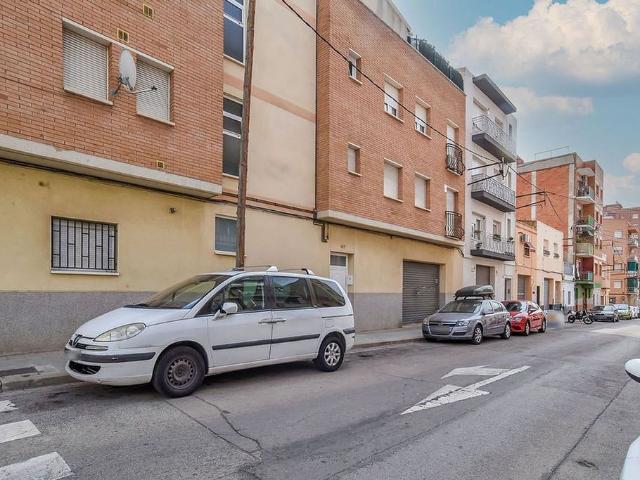 Piso en venta en calle Dels Reis Catòlics, Sabadell, de 137 m² 3 habitaciones por 218.000