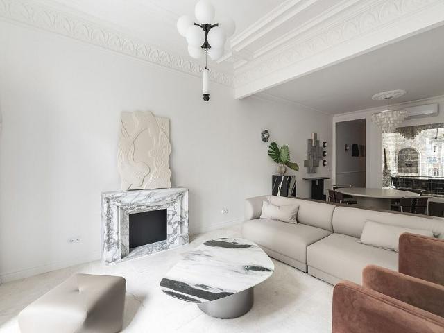 Piso en venta en calle Dels Tallers, Barcelona, de 107 m² 2 habitaciones por 599.000