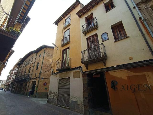 Piso en venta en calle D'en Bac de Roda, Roda de Ter, de 76 m² 4 habitaciones por 78.000