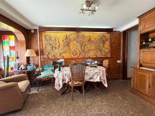 Piso en venta en calle D'en Roca, Barcelona, de 41 m² 2 habitaciones por 219.000