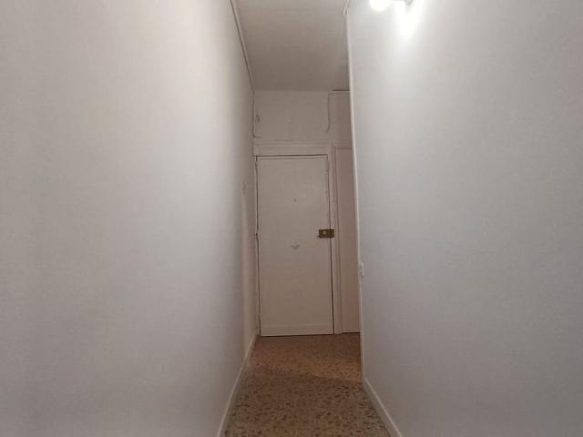 Piso en venta en calle D'en Roca, Barcelona, de 47 m² 2 habitaciones por 245.000