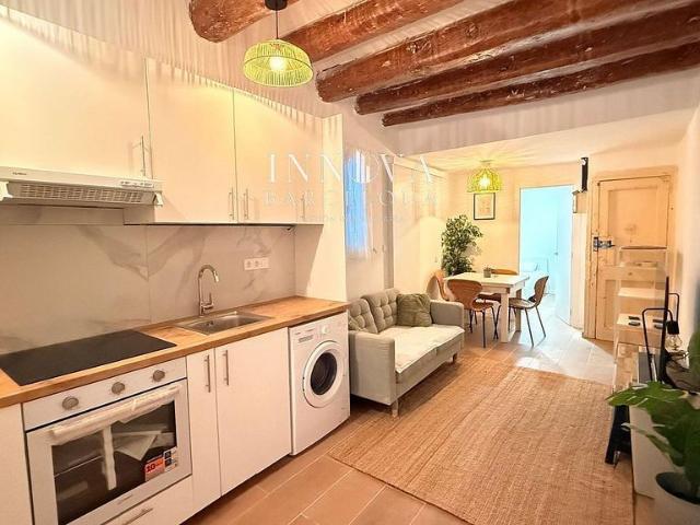 Piso en venta en calle D'en Roig, Barcelona, de 36 m² 2 habitaciones por 175.000