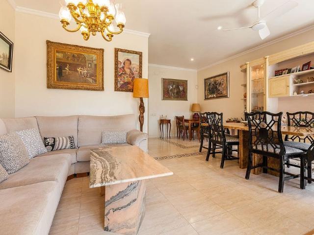 Piso en venta en calle D'enric Granados, Barcelona, de 125 m² 4 habitaciones por 795.000