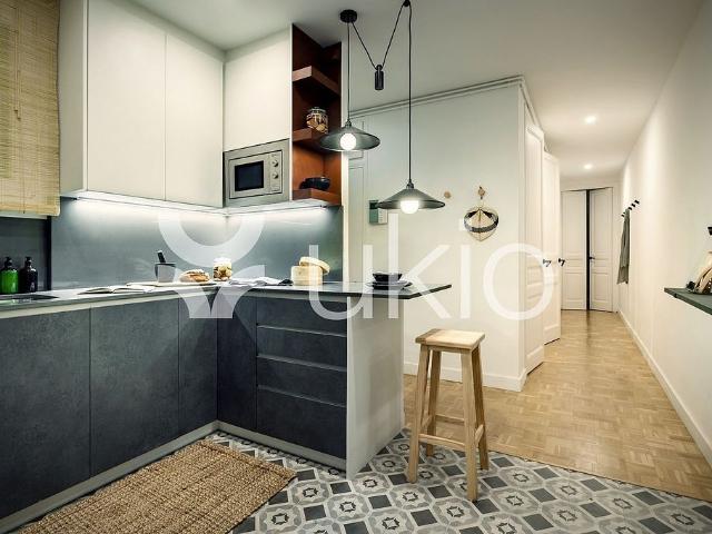 Piso en venta en calle D'enric Granados, Barcelona, de 80 m² 2 habitaciones por 750.000
