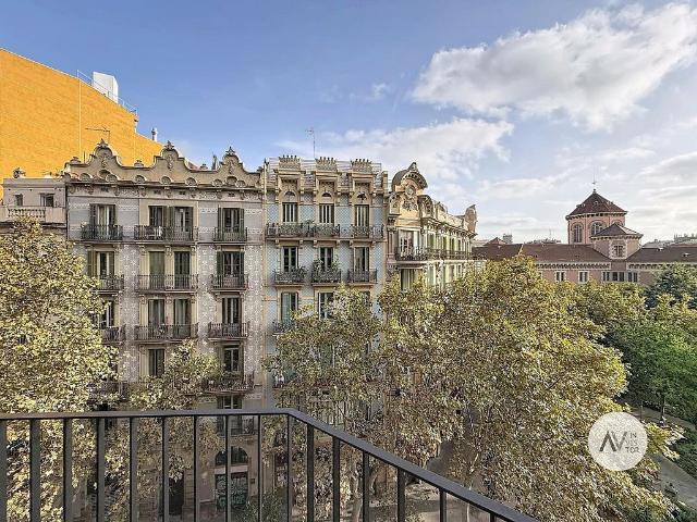 Piso en venta en calle D'enric Granados, Barcelona, de 99 m² 3 habitaciones por 775.000